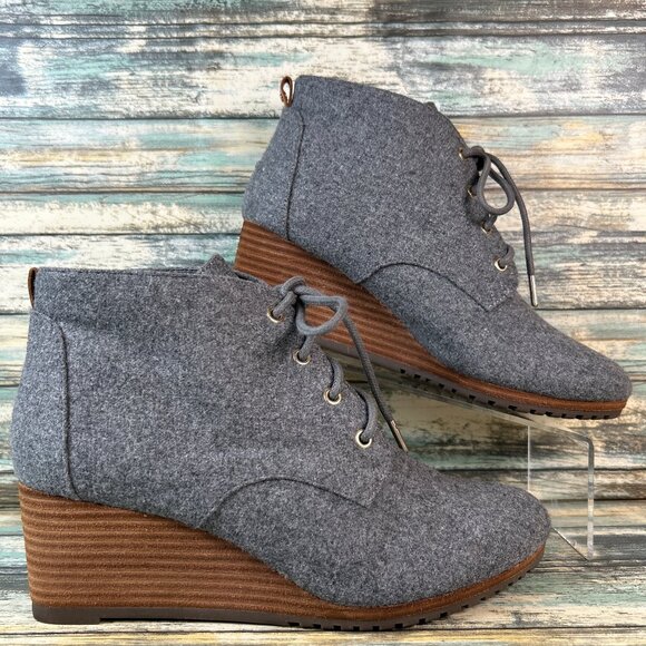 DR SCHOLL'S Close Call Ankle Boots Womens 8.5M Gray Wedge Lace Up Lightweight - Picture 1 of 12